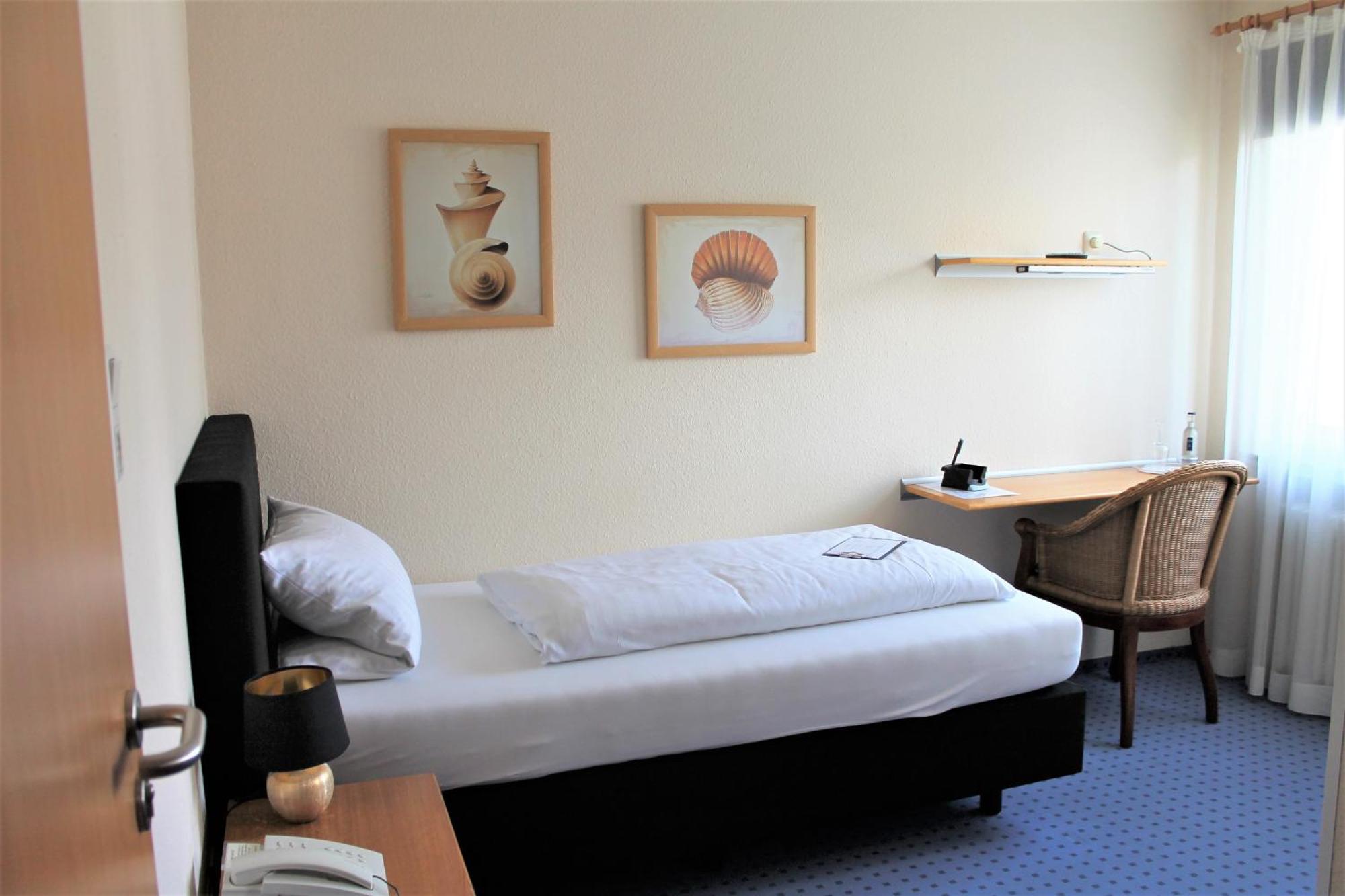 Alleehotel-Eschen Aurich Quarto foto